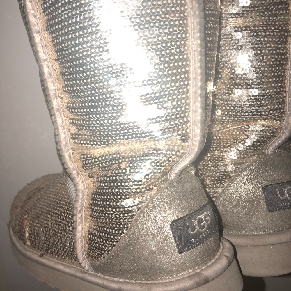 Uggs - Picture 5 of 7